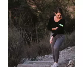 Obranný gel SABRE RED pro běžce, reflexní LED návlek, žlutý