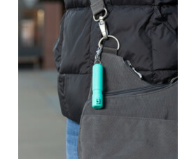 Obranný sprej SABRE Mighty Discreet, UV marker, spona na klíče, mátově zelený