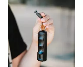 Obranný gel SABRE RED černý 0,54oz s odnímatelnou klíčenkou a píšťalkou