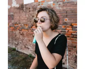 Obranný gel SABRE RED černý 0,54oz s odnímatelnou klíčenkou a píšťalkou