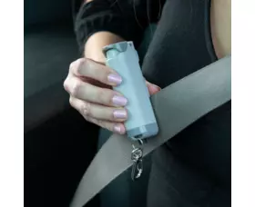 Obranný sprej do vozidla Sabre Pepper Safe Escape 3-in-1 Automotive Tool, Šeda