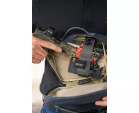 NeoMag Alias panel na suchý zip s destičkou na průvleku